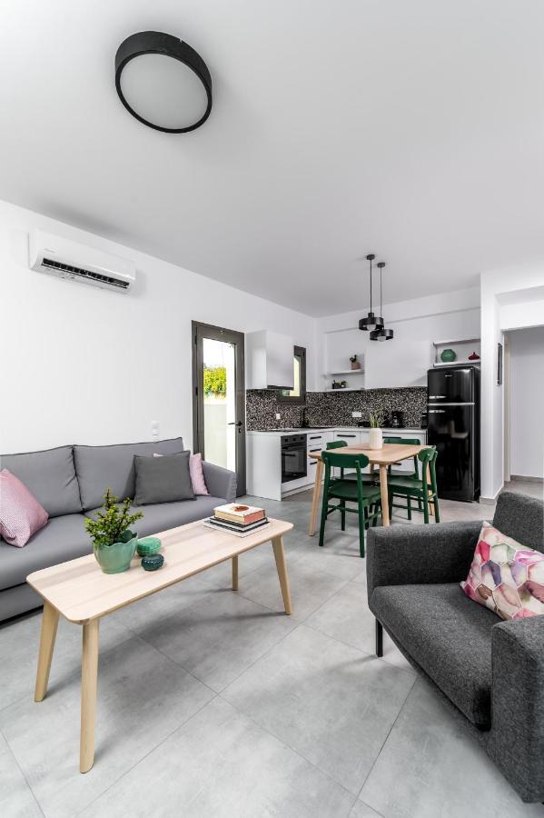 Nama Villa 250M From The Sea Makrýgialos Екстериор снимка
