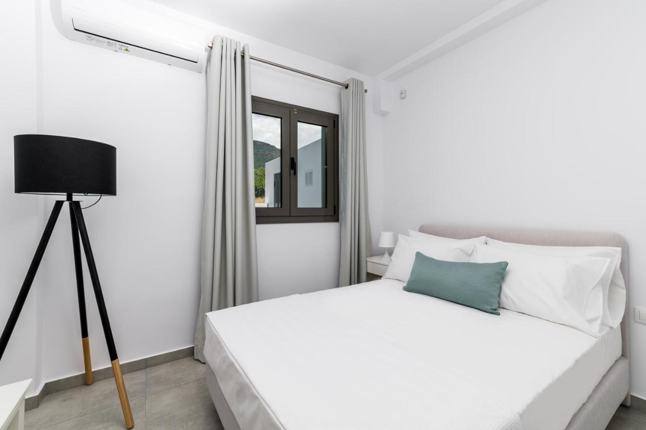 Nama Villa 250M From The Sea Makrýgialos Екстериор снимка