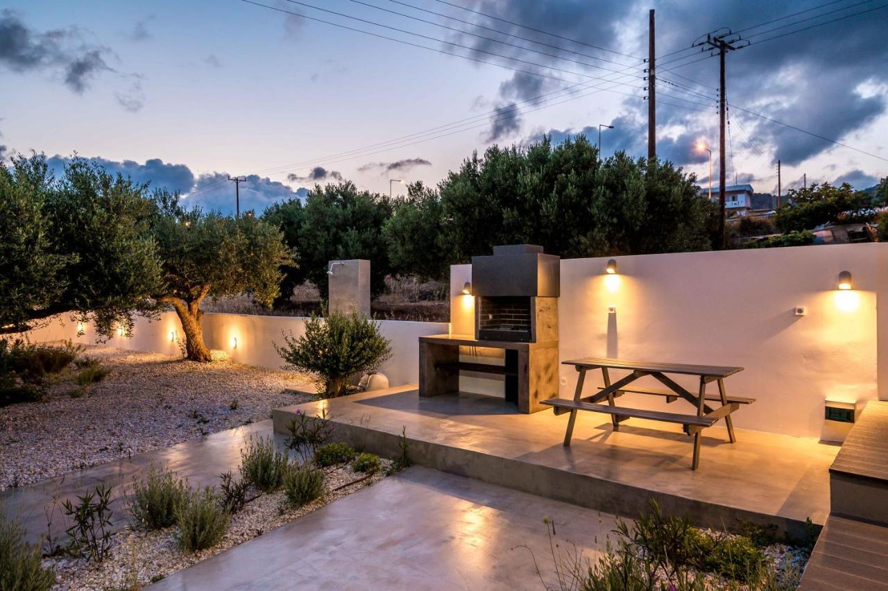 Nama Villa 250M From The Sea Makrýgialos Екстериор снимка