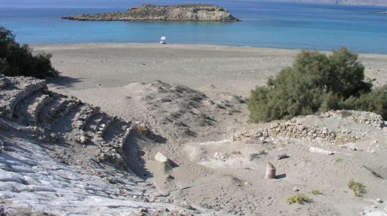 Nama Villa 250M From The Sea Makrýgialos Екстериор снимка